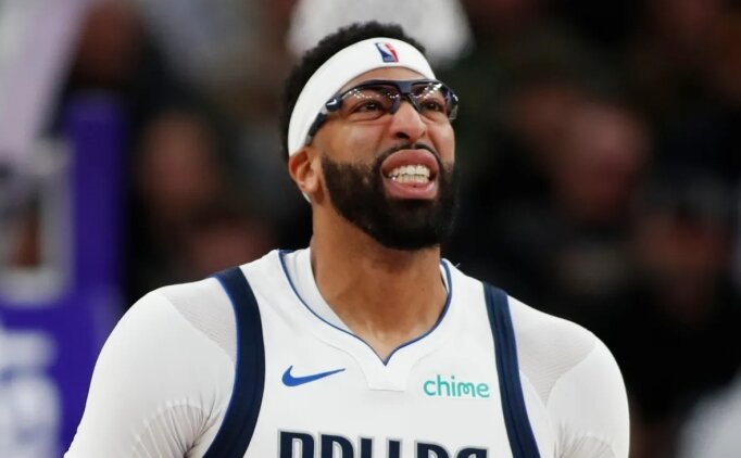 Anthony Davis ile Wizards kontrat g�r��melerini erteledi