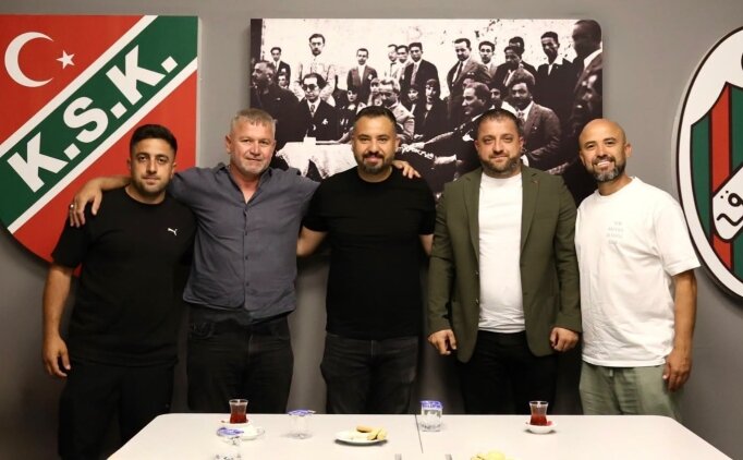 Kar��yaka'ya Adem Ye�ilyurt jesti