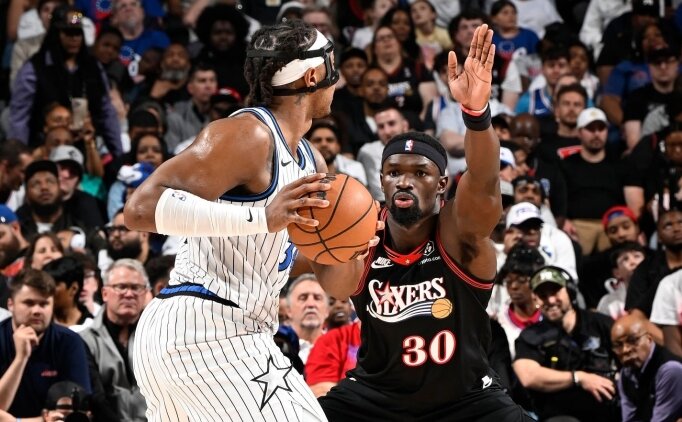 Adem Bona'l� 76ers, NBA play-off'lar�na y�kseldi