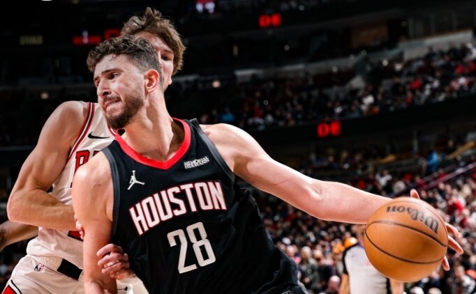 NBA'de Rockets, Alperen �eng�n'�n 'triple-double' yapt��� ma�ta Bulls'a yenildi