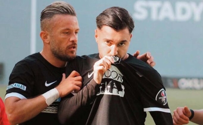 Altay evinde Denizli ile oynuyor