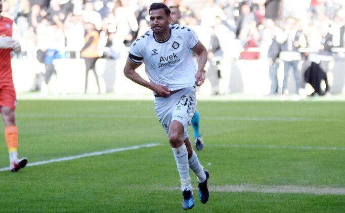 Altay kaptanlar�n� bekliyor