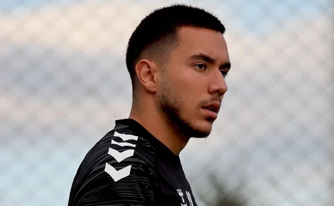 Altay'da kaleci Semih g�ven verdi