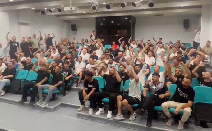 Altay'da taraftarlar harekete ge�ti