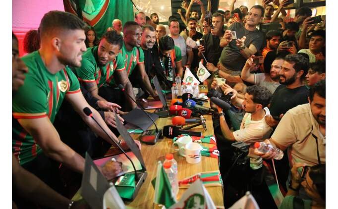 Amed Sportif'te yeni transferler i�in imza t�reni