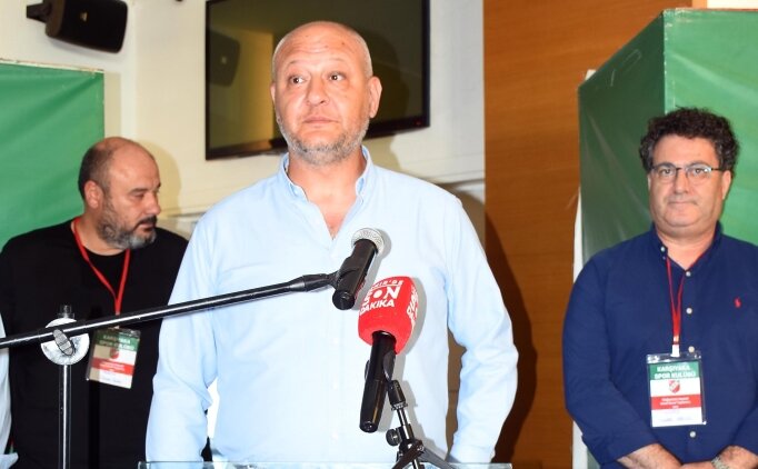 Kar��yaka'da kongre tarihi tepkisi