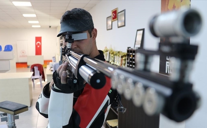 Milli at�c� Ahmet Bayrak, hedefine 2028 Yaz Olimpiyatlar�'n� koydu