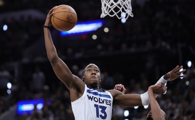 Ayo Dosunmu ile Timberwolves aras�nda 112 milyon dolarl�k anla�ma
