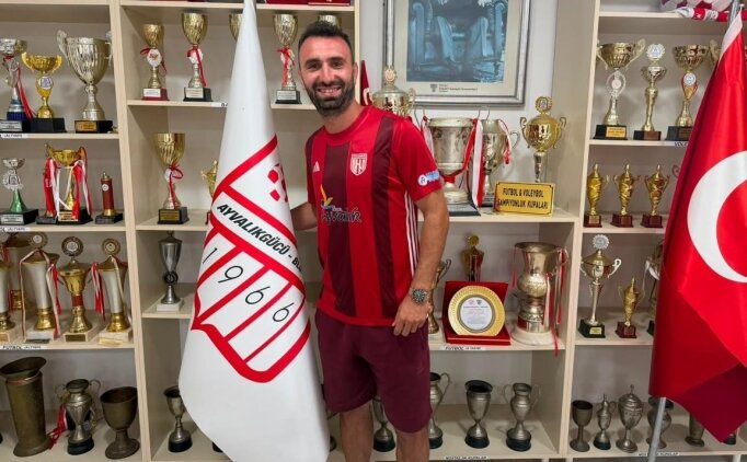 Ayval�kg�c�'nde savunma i�in 2 imza tamam