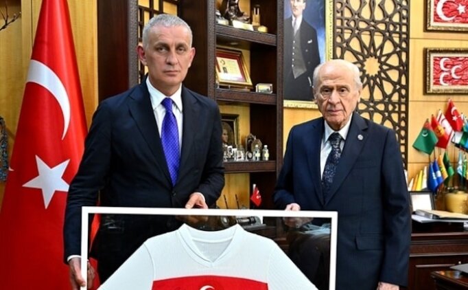Devlet Bah�eli'nin talimat�yla A Milli Tak�m'a yeni mar�
