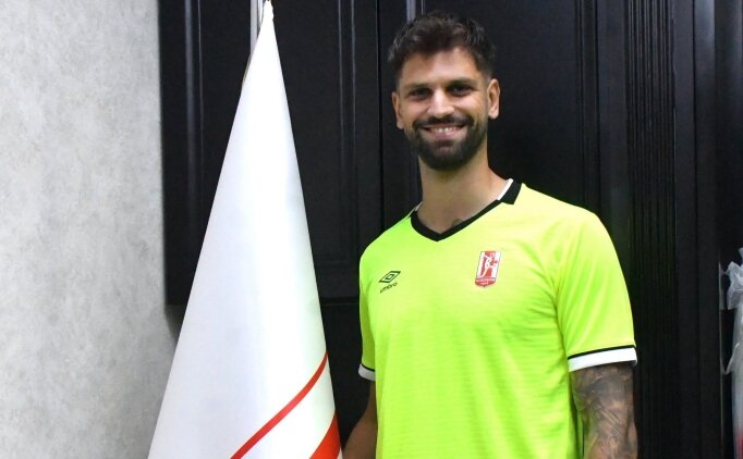 Bal�kesirspor kaleci Arda'ya gecikmeli kavu�tu