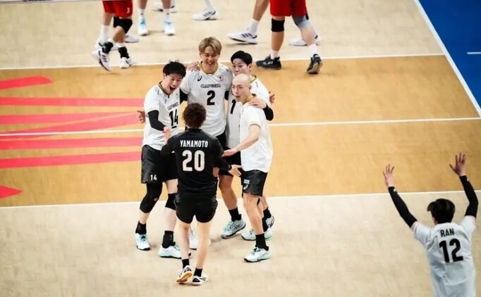 Japonya, ev sahibi �in'i 3-1 yenerek yar� finale y�kseldi