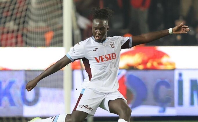 Trabzonspor'da Mendy ile ayr�l�k yak�n