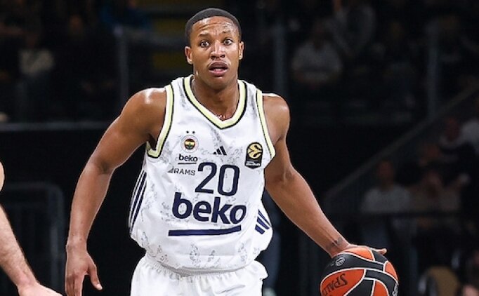 Milano'da hedef Devin Hall'u geri getirmek