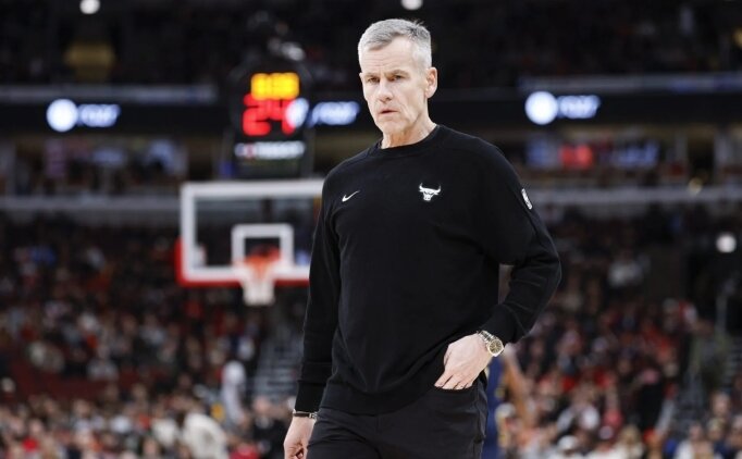 Bulls ba�kan� Reinsdorf: 'Ko� Donovan ile devam etmek istiyoruz'