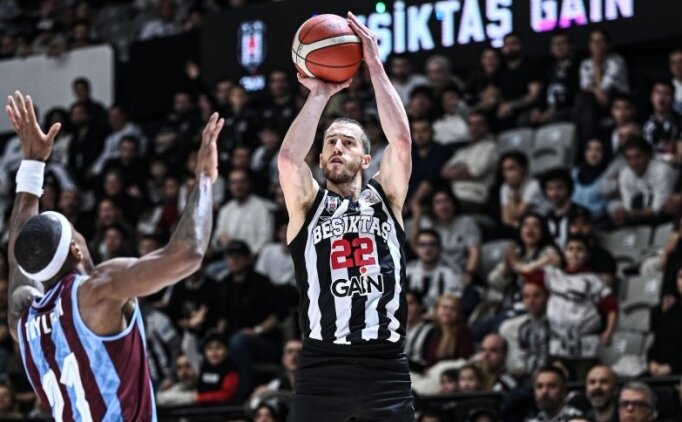 Be�ikta� Gain'den m�thi� geri d�n��