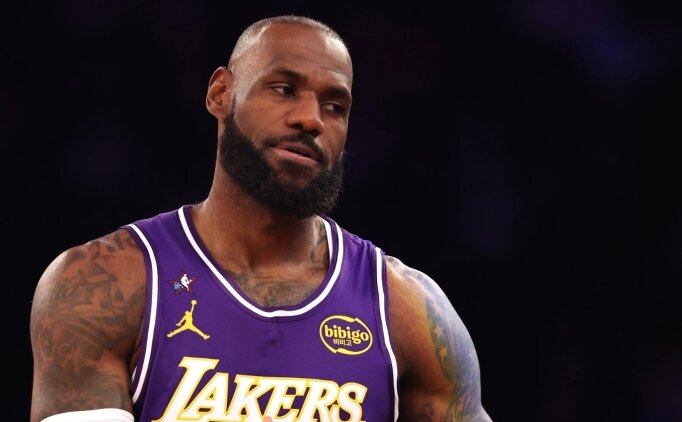 Paul: 'LeBron, karar�n� yak�n zamanda vermeyecek'