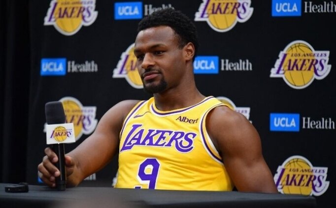 Bronny James, babas�n�n Lakers'tan ayr�lmas�n� de�erlendirdi
