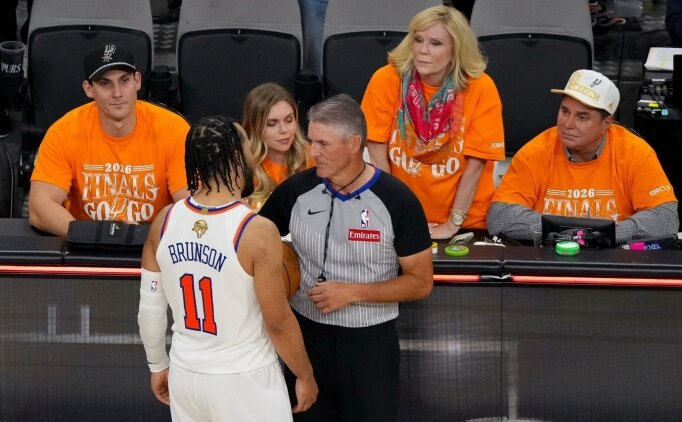 NBA, Jalen Brunson ile taraftarlar aras�nda ya�anan olay� soru�turuyor