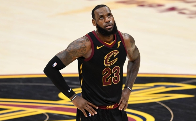 'LeBron James'in Cleveland'a d�n���, en bariz se�enek' iddias�!