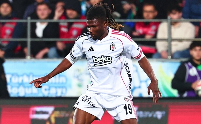 Be�ikta�'ta El Bilal Toure'den fla� payla��m!