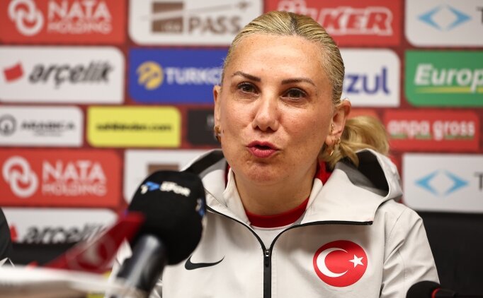 A Milli Kad�n Futbol Tak�m�, �svi�re ma��na haz�r