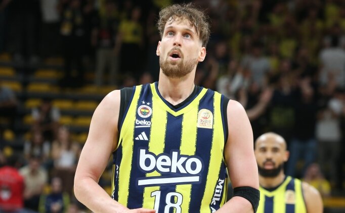 Fenerbah�e Beko, ligde normal sezonu lider tamamlad�