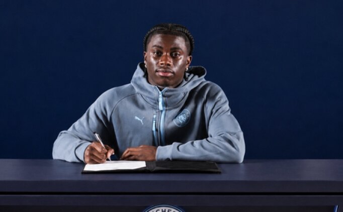 Manchester City, Monga'y� kadrosuna katt�