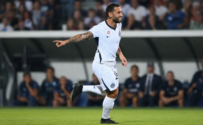 Inter'e Hakan �alhano�lu hayat verdi