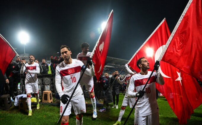 �zledi�imizde hala co�turan, duyguland�ran milli ma�lar!
