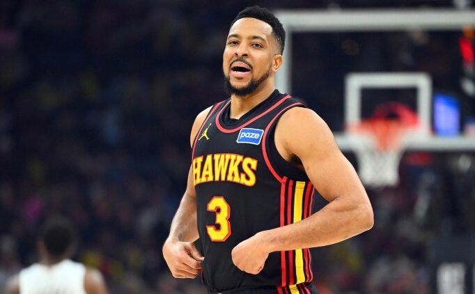 Hawks, CJ McCollum ile 1 y�ll�k 21 milyon dolarl�k s�zle�mede anla�t�