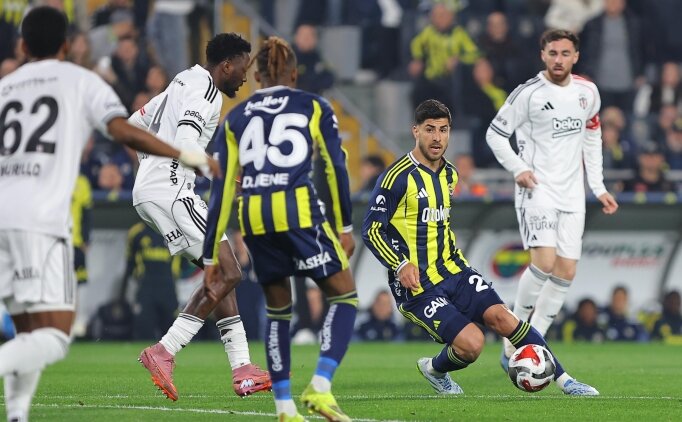 Fenerbah�e-Be�ikta� derbisinde ilk gol alarm�