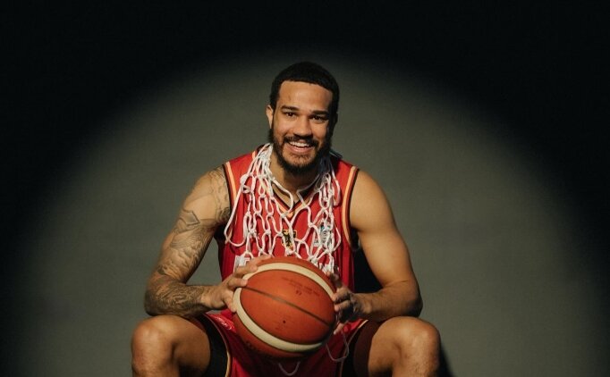 Anadolu Efes, Nick Weiler-Babb ile yollar�n� ay�rd�