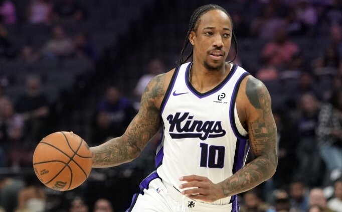 DeMar DeRozan i�in 3 tak�m �ne ��kt�
