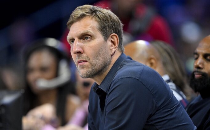 Dirk Nowitzki, Mavericks'te gelecekte g�rev almaya s�cak bak�yor