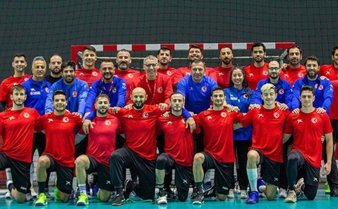 A Milli Erkek Hentbol Tak�m�, Suudi Arabistan'a ma�lup oldu