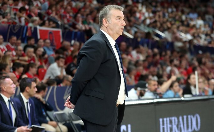 Ba�antren�r Miguel Mendez'den tarihi ba�ar�!