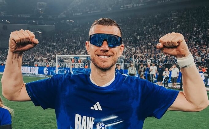 Edin Dzeko'dan gelece�i i�in a��klama!