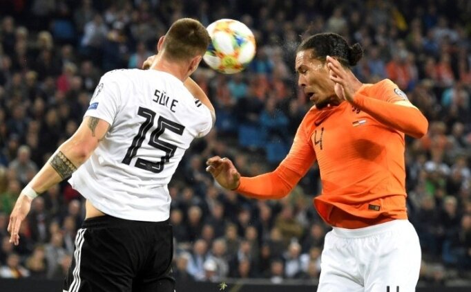 S�le, 30 ya��nda futbolu b�rak�yor!