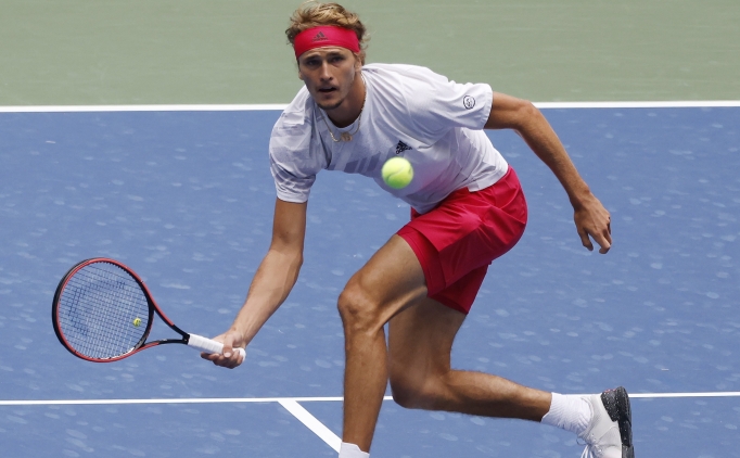 Avustralya A��k'ta Zverev ve De Minaur, 4. tura y�kseldi
