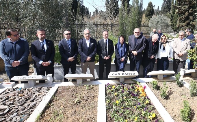 Can Bartu vefat�n�n 7. y�l�nda an�ld�