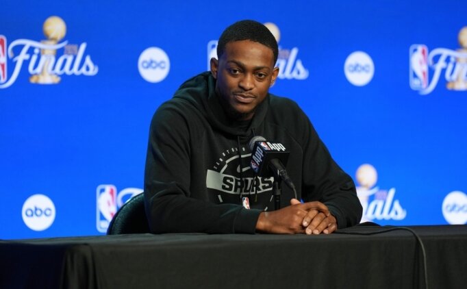 Spurs, De'Aaron Fox'a g�venmeye devam ediyor