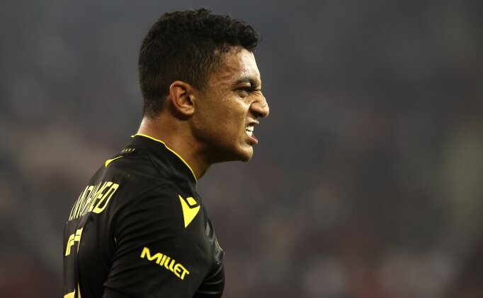 Mustafa Muhammed, S�per Lig'e d�n�yor