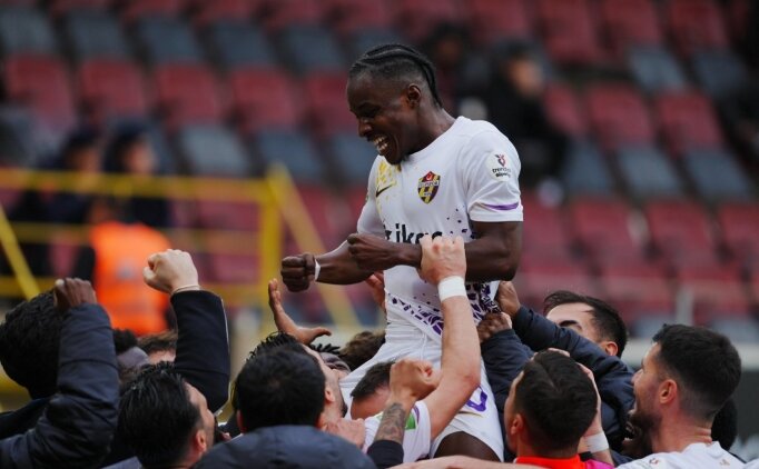 Ey�psporlu Ampem, �in ekibi �anghay Port'a transfer oldu