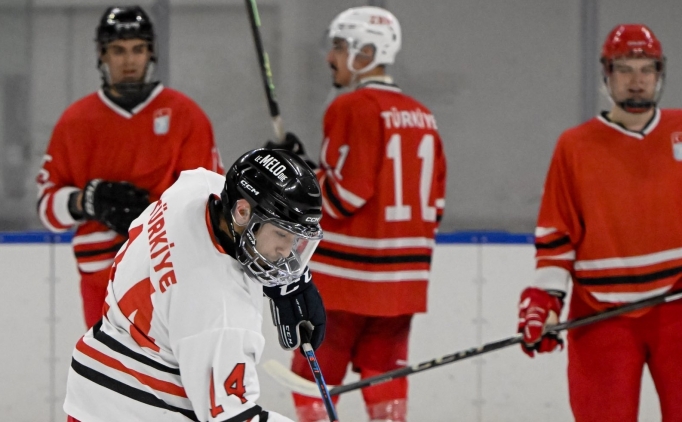 Buz hokeyinde milli tak�mdan iyi ba�lang��!