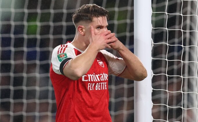 Arsenal ko�ar ad�m �ampiyonlu�a!