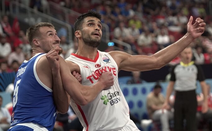 �mer Faruk Yurtseven'den �a��rtan imza!