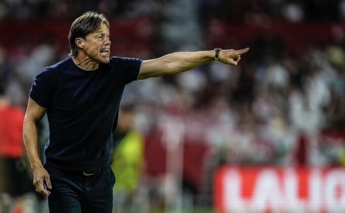 Sevilla, Matias Almeyda ile yollar�n� ay�rd�!