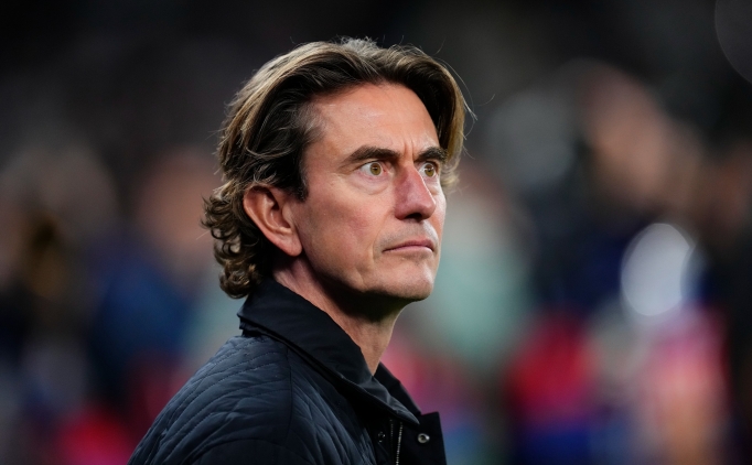 Tottenham taraftar�ndan Thomas Frank'e protesto!