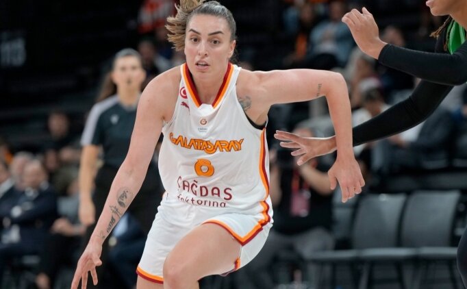 Galatasaray'a k�t� haber: Ay�e Cora Yamaner sakatland�